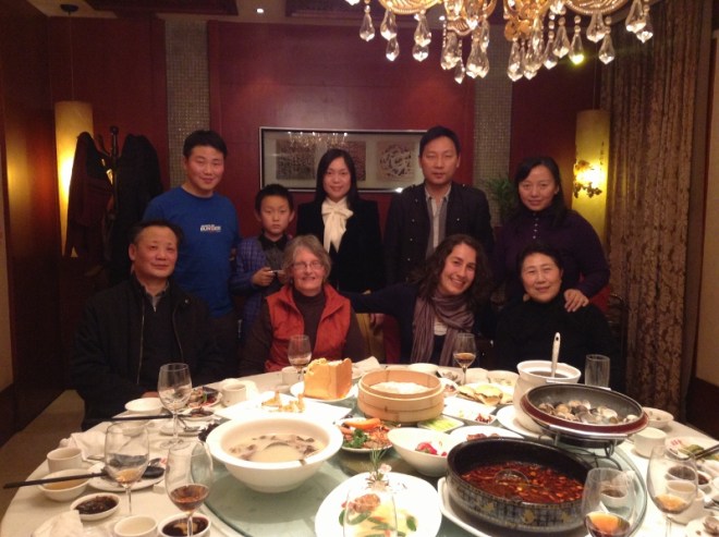 In the front row are Nan’s Dad, me, Nigele and Nan’s mom. In the back are Nan and friends of the family.  And in the very front a demolished Peking Duck meal. 